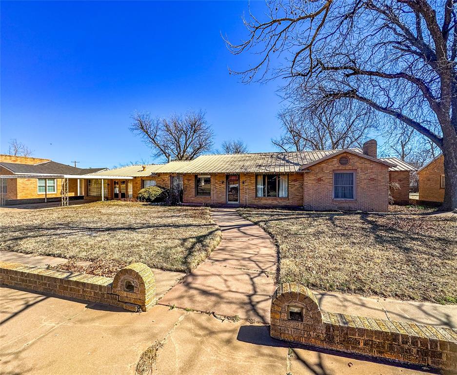 405 S Central Avenue Property Photo 1