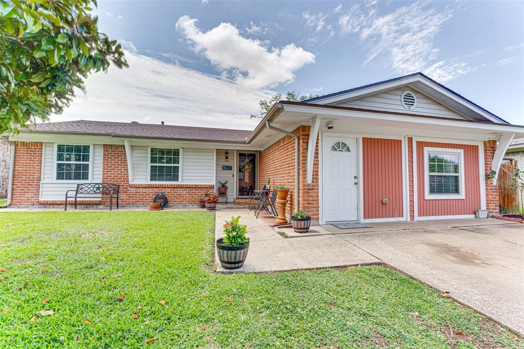 514 Shorehaven Drive Property Photo 4