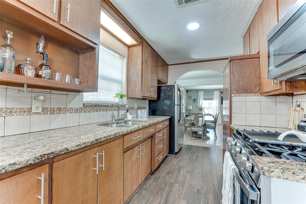 514 Shorehaven Drive Property Photo 9