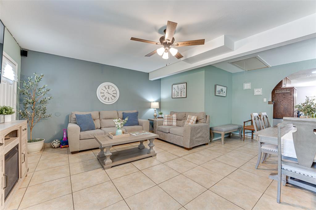 514 Shorehaven Drive Property Photo 14