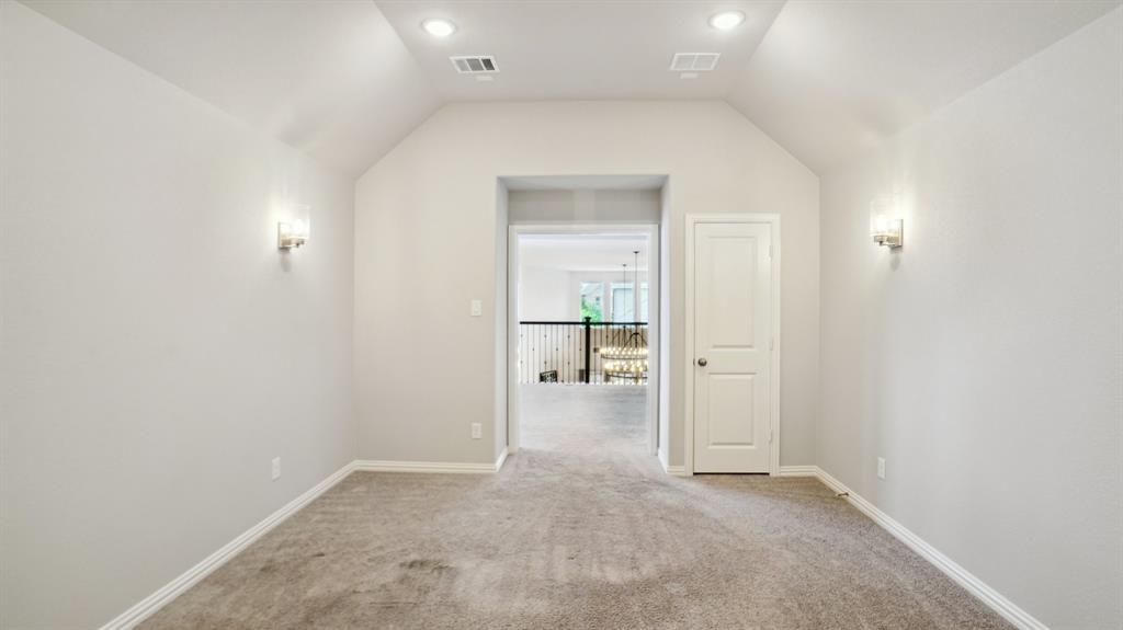 15270 Catalpa Road Property Photo 29
