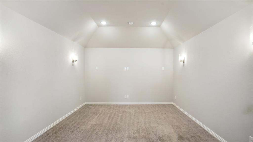 15270 Catalpa Road Property Photo 30