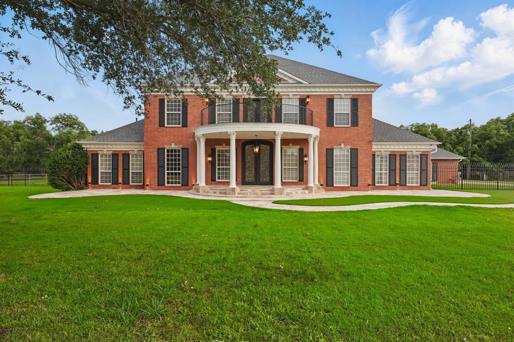 6260 Oak Hollow Drive Property Photo 1