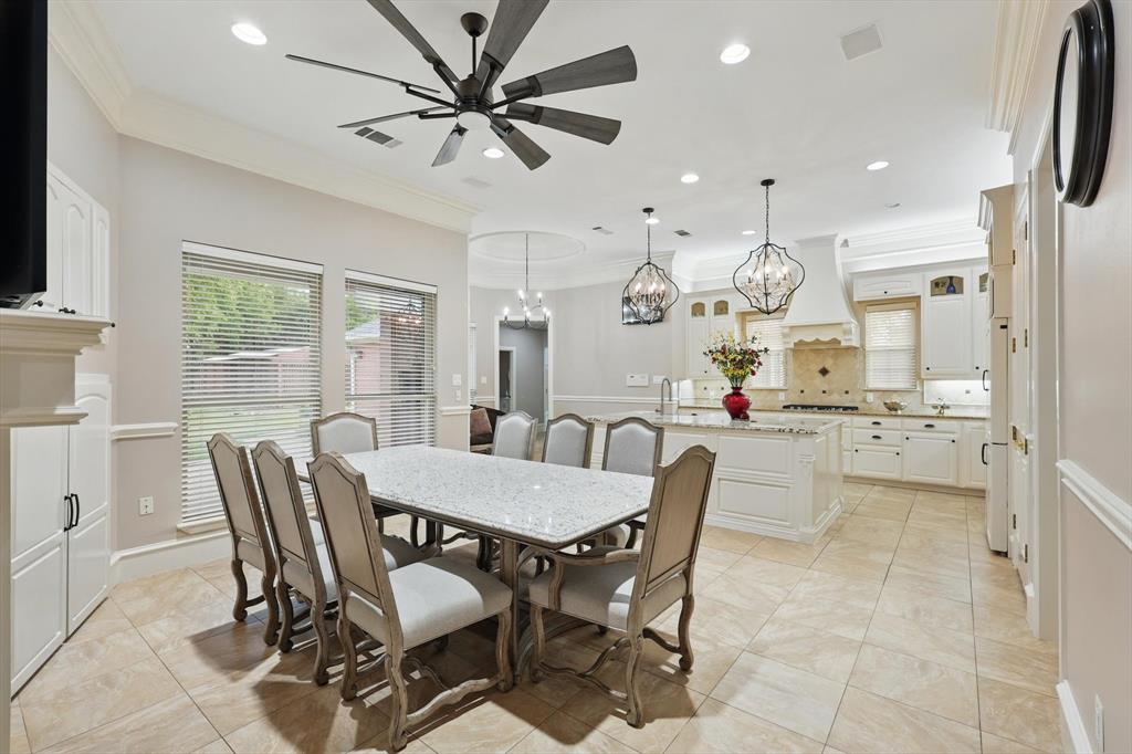 6260 Oak Hollow Drive Property Photo 17