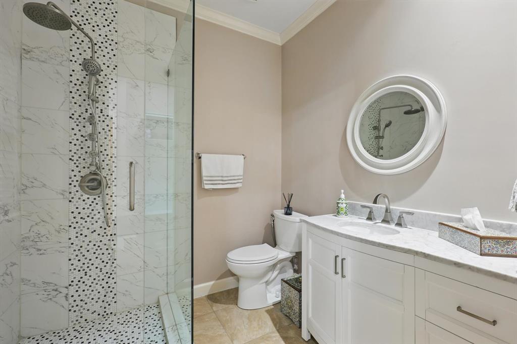 6260 Oak Hollow Drive Property Photo 24