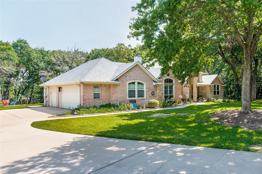4401 Oak Shores Circle Property Photo 1