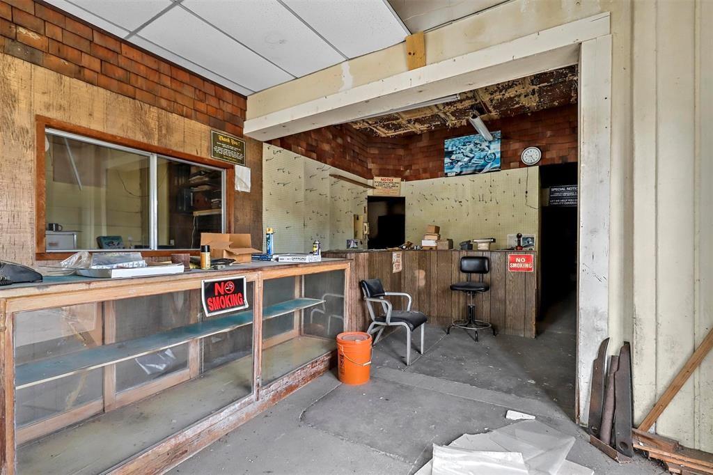 1119 Hubbard Street Property Photo 7