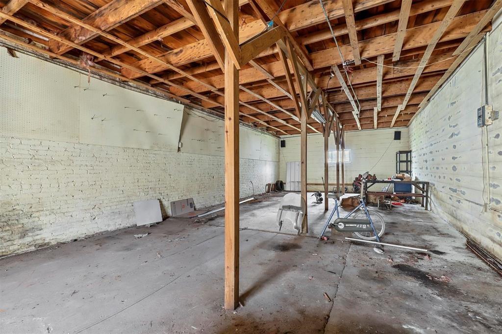 1119 Hubbard Street Property Photo 11