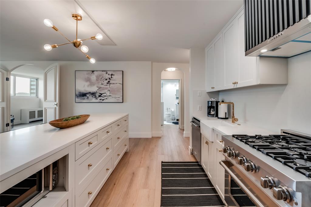 3883 Turtle Creek Boulevard 709 Property Photo 8