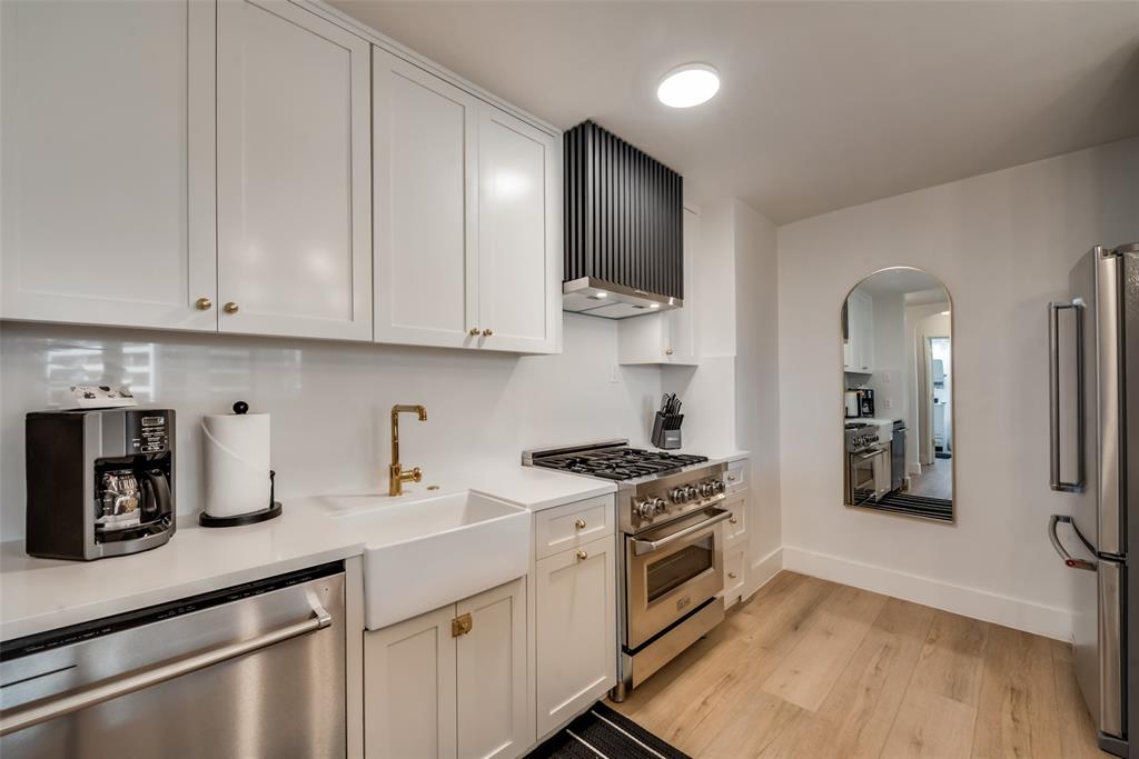 3883 Turtle Creek Boulevard 709 Property Photo 9