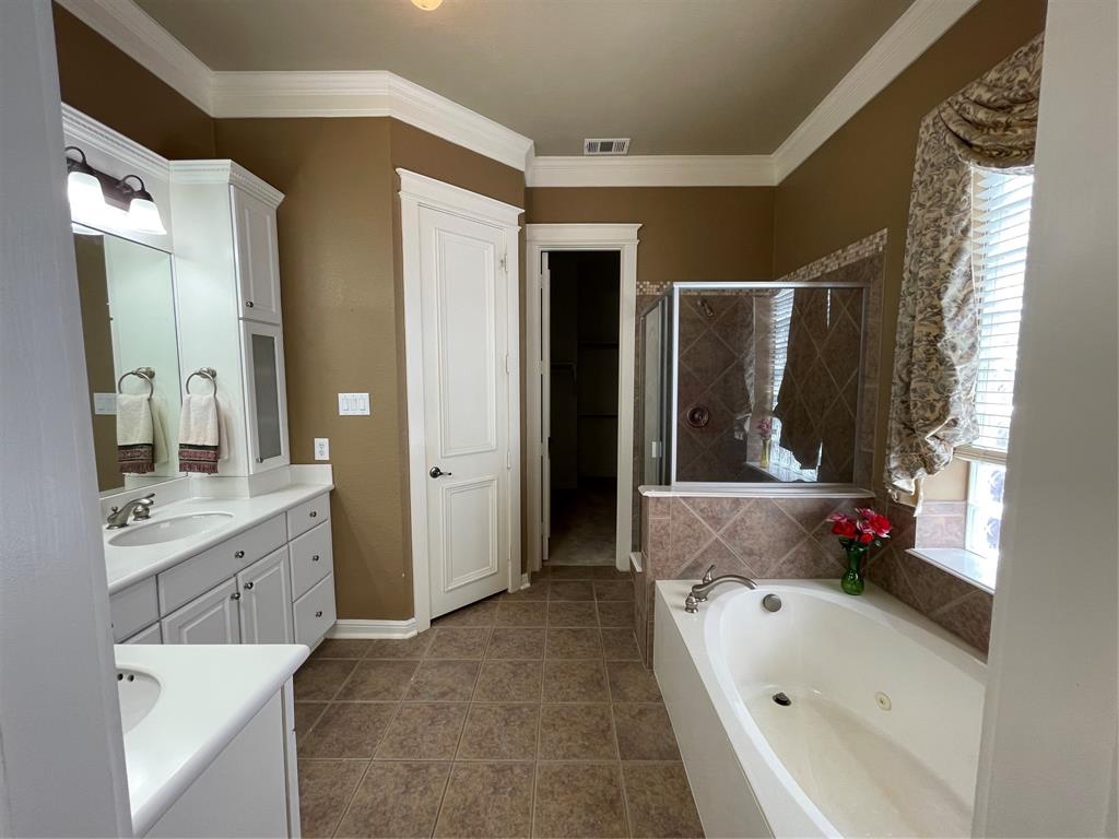 4669 Lucient Circle Property Photo 13