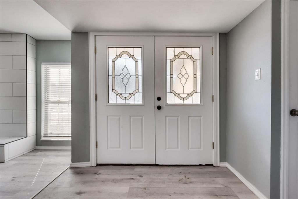4205 Longstraw Drive Property Photo 1