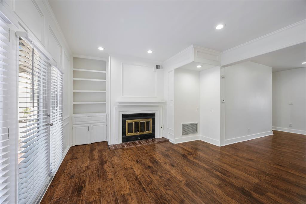 5105 Vandelia Street Property Photo 4