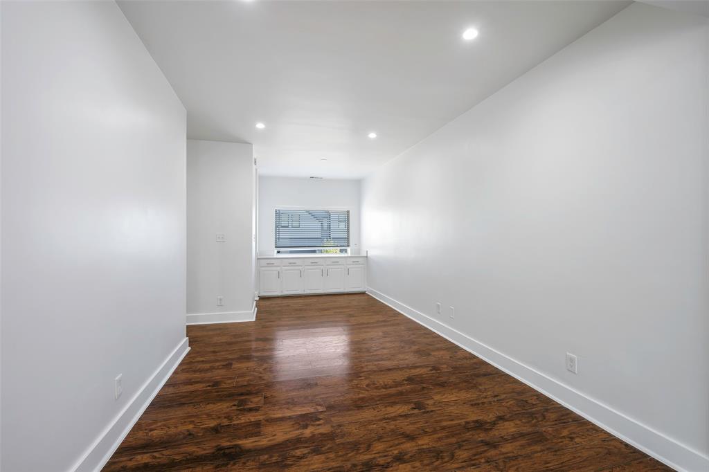 5105 Vandelia Street Property Photo 5