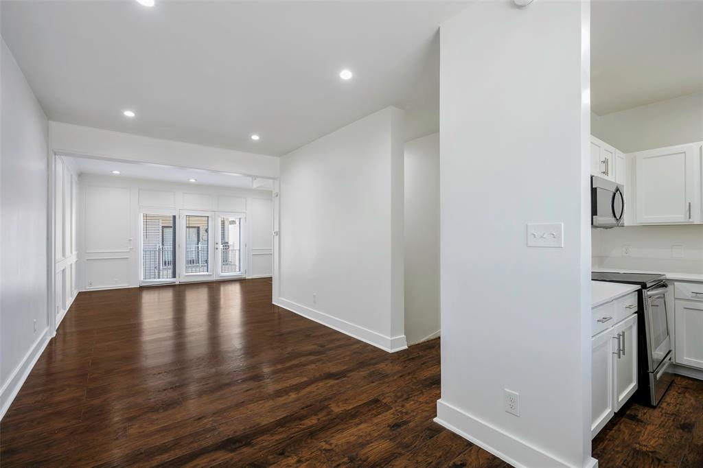 5105 Vandelia Street Property Photo 6
