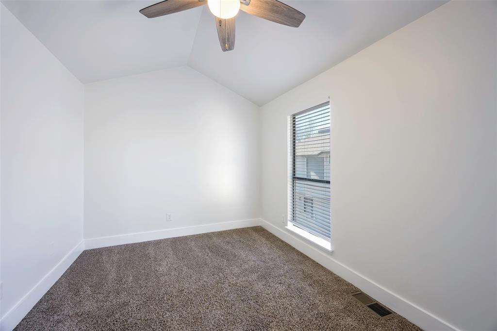 5105 Vandelia Street Property Photo 8