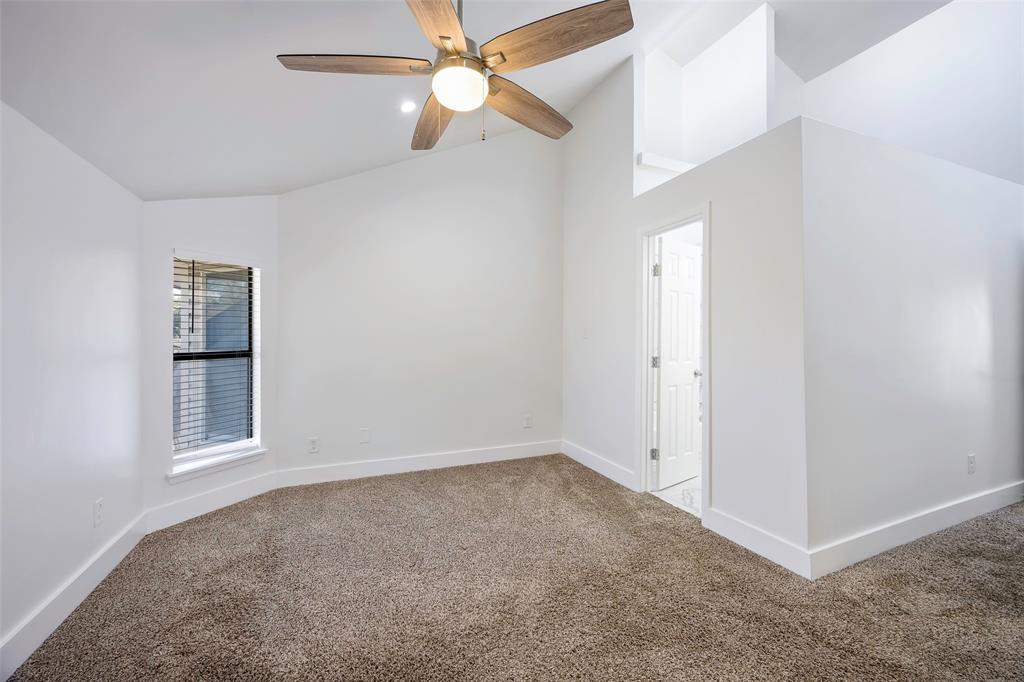 5105 Vandelia Street Property Photo 12