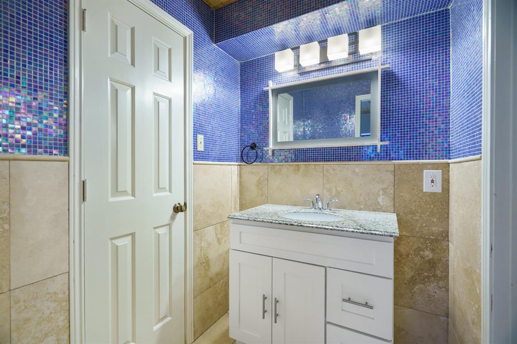 6853 Anglebluff Circle Property Photo 14