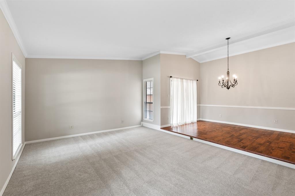 445 Woodway Drive Property Photo 3
