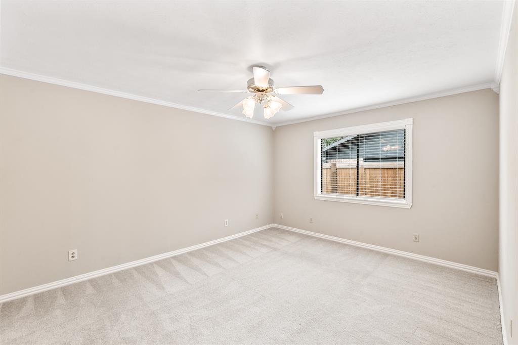 445 Woodway Drive Property Photo 15