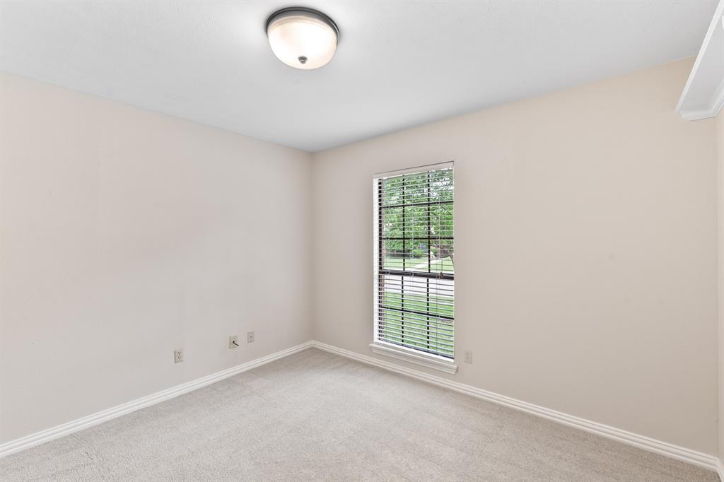 445 Woodway Drive Property Photo 18
