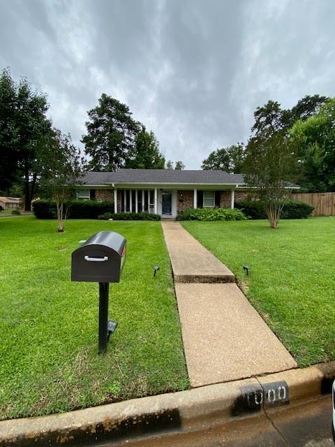 1000 Oakwood Drive Property Photo 1