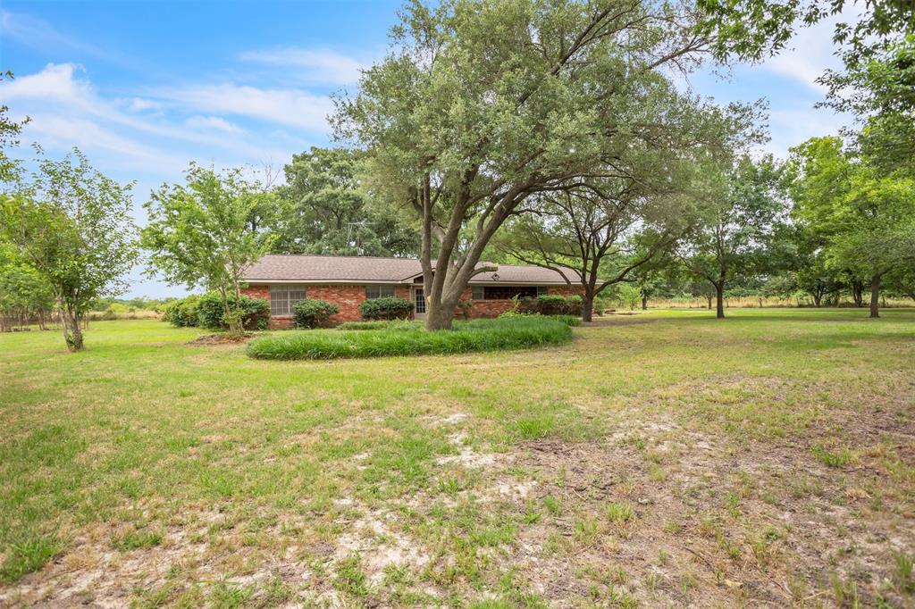 3307 County Road 2176 Property Photo 3