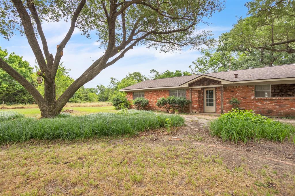 3307 County Road 2176 Property Photo 5
