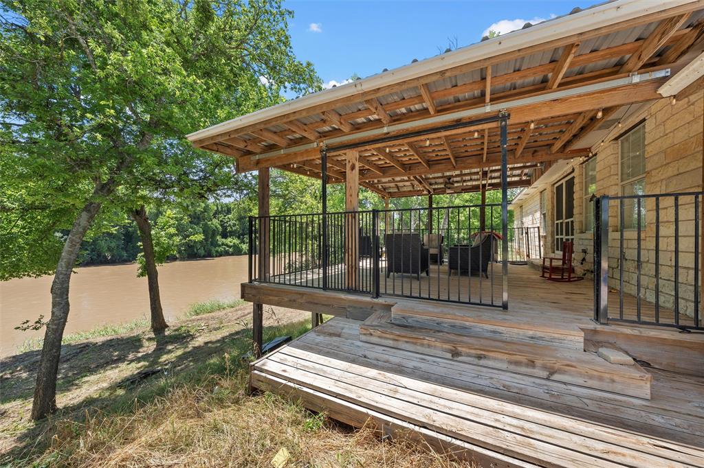 281 Private Road 612