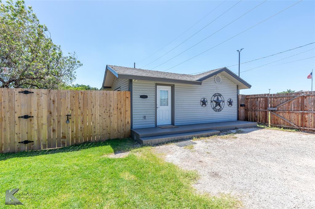 3183 Curry Lane Property Photo 1