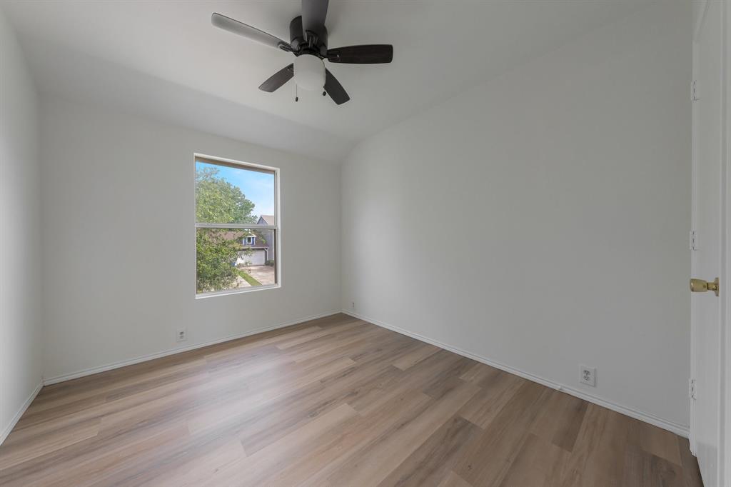915 Chickesaw Lane Property Photo 17