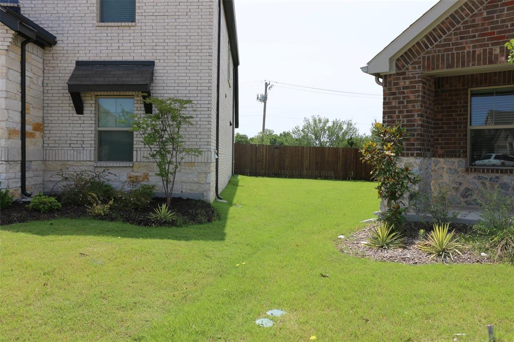 725 Williams Way Property Photo 3