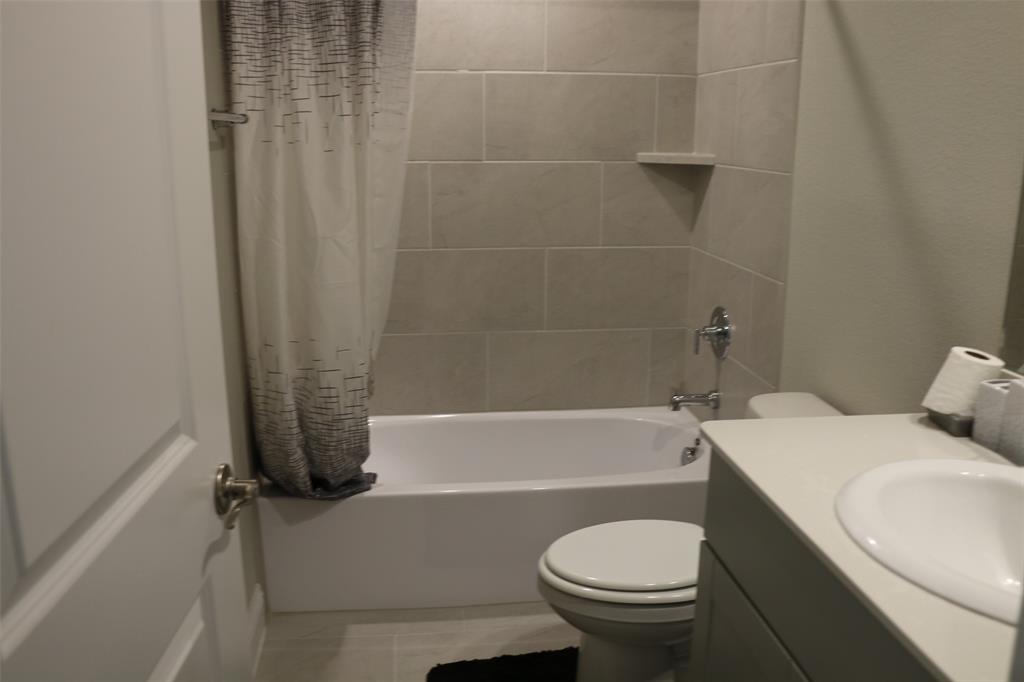 725 Williams Way Property Photo 9