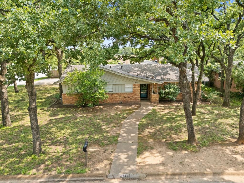 521 Brookview Drive Property Photo 1