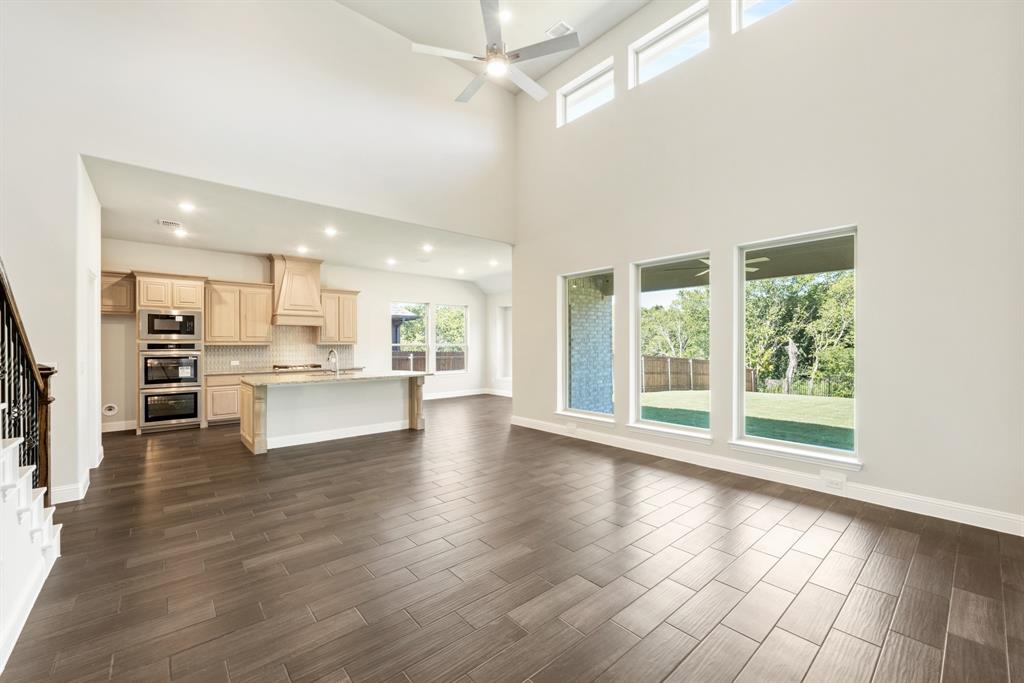 223 Shawnee Trail Property Photo 7