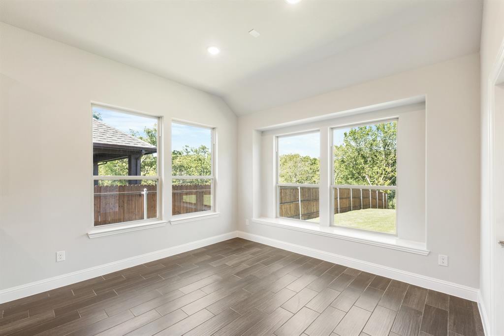 223 Shawnee Trail Property Photo 11