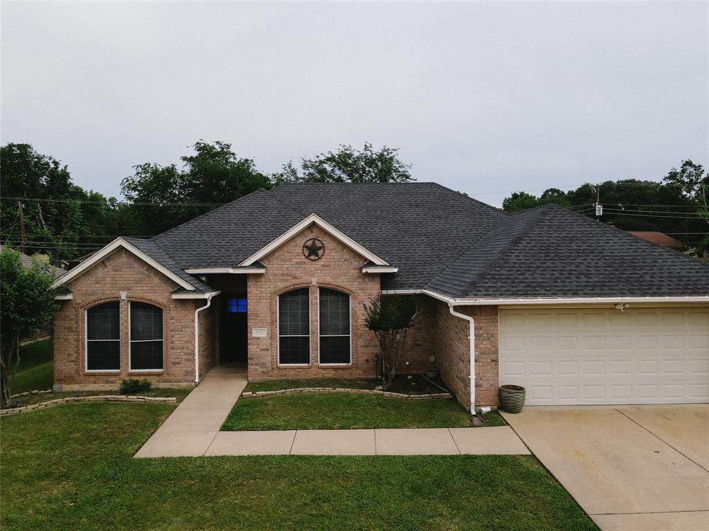 852 Magnolia Court Property Photo 1