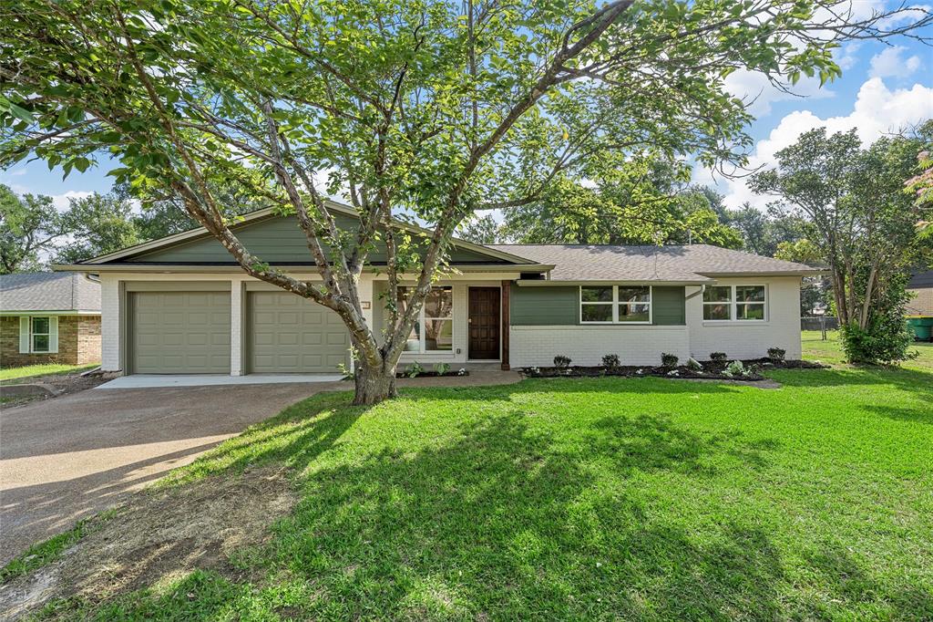 115 N Emberwood Drive Property Photo 1