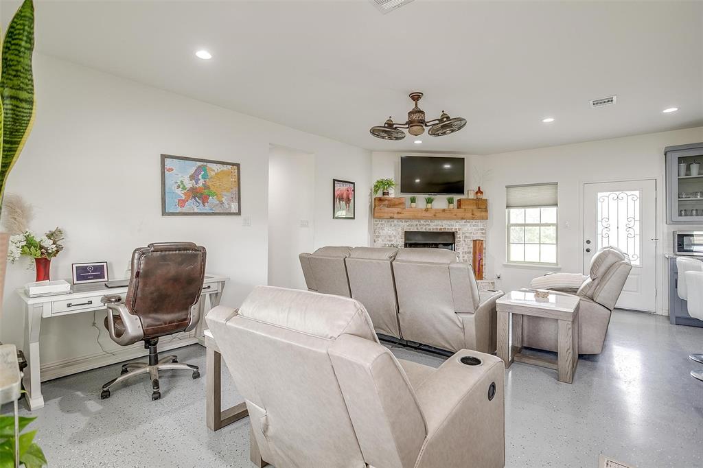 194 Reeves Road Property Photo 14