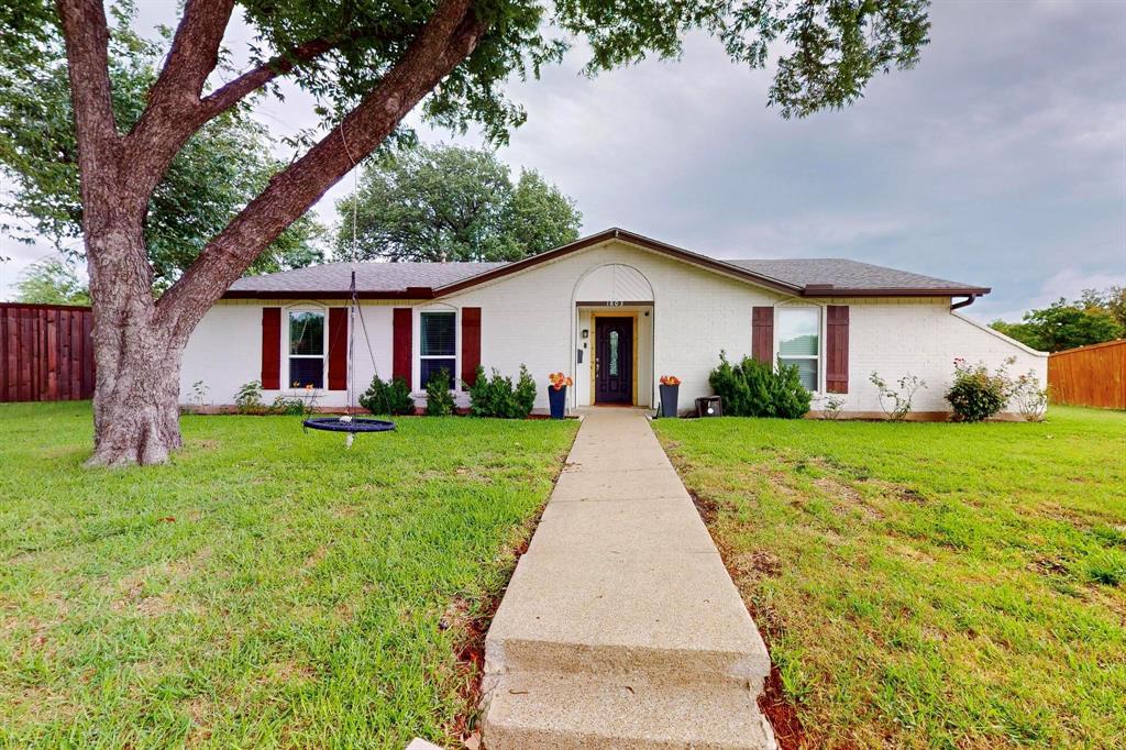 1803 Travis Street Property Photo 1