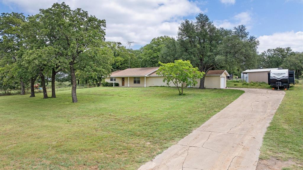 8804 N Us Highway 377 Property Photo 1