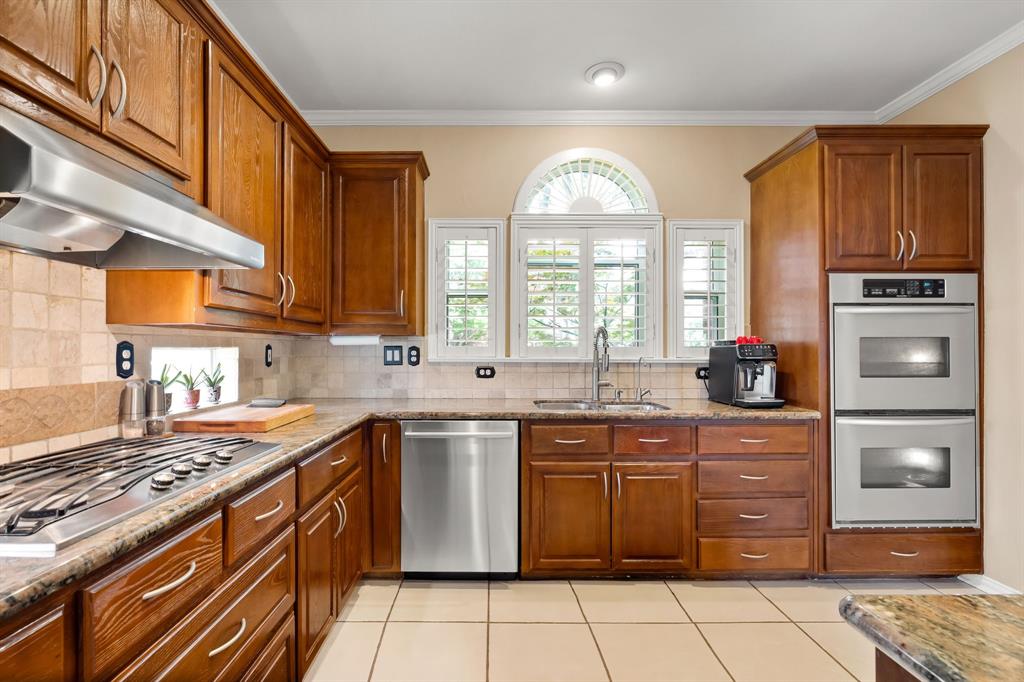 3601 Whitehaven Drive Property Photo 8