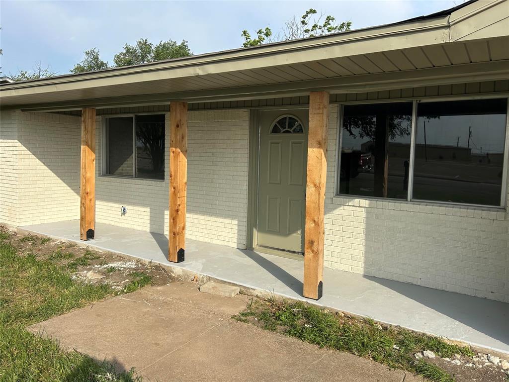 417 W Lyndale Avenue Property Photo 1