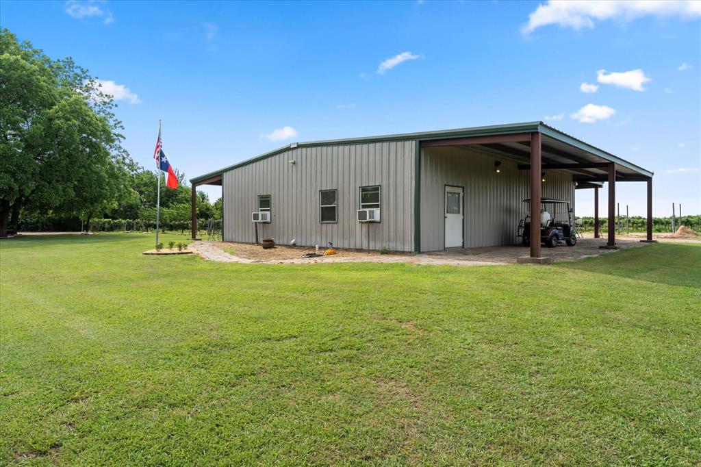 445 County Road 4742 Property Photo 6