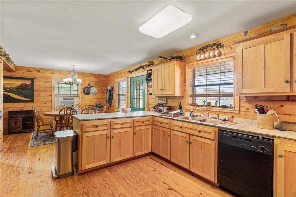445 County Road 4742 Property Photo 18