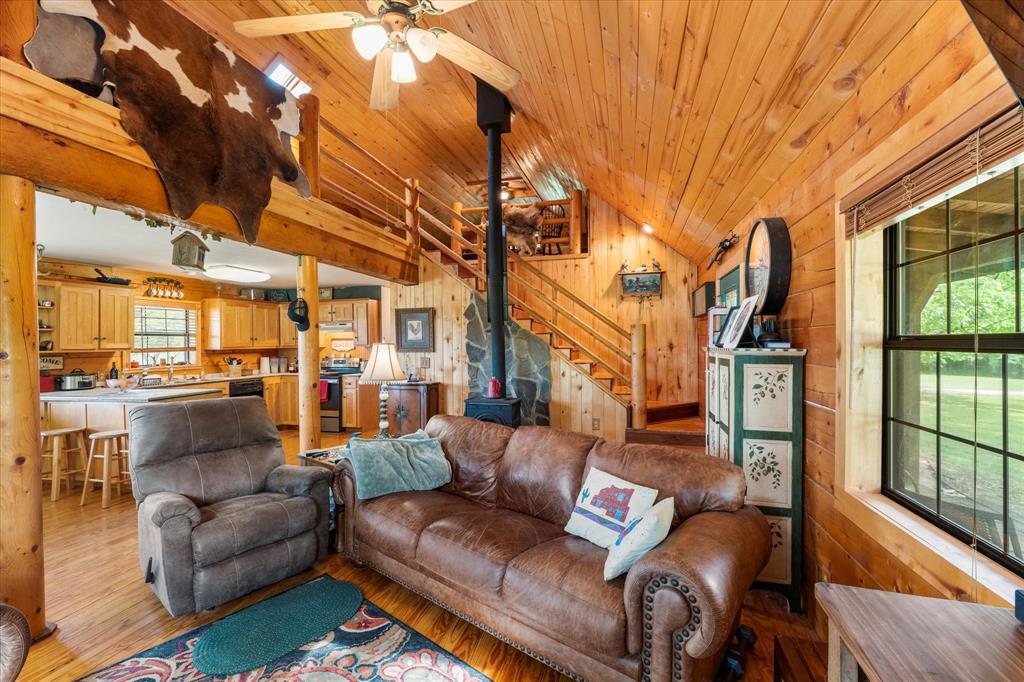 445 County Road 4742 Property Photo 21