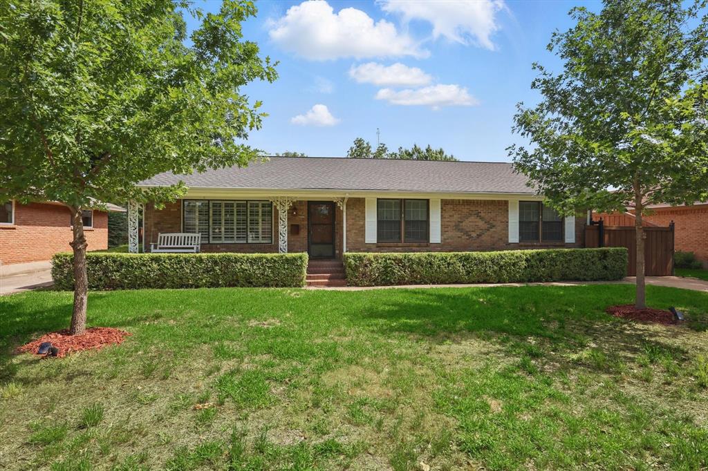 2915 Touraine Drive Property Photo 1