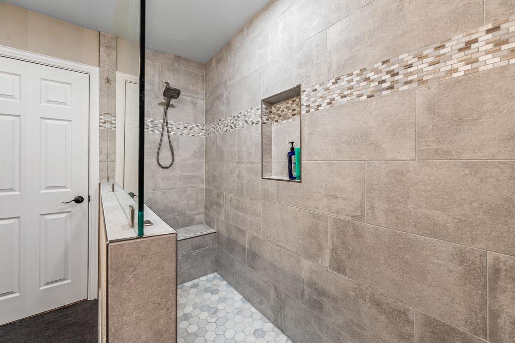 4904 Fairway Place Court Property Photo 18