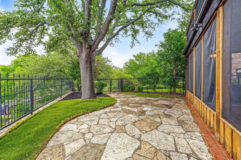 4904 Fairway Place Court Property Photo 28