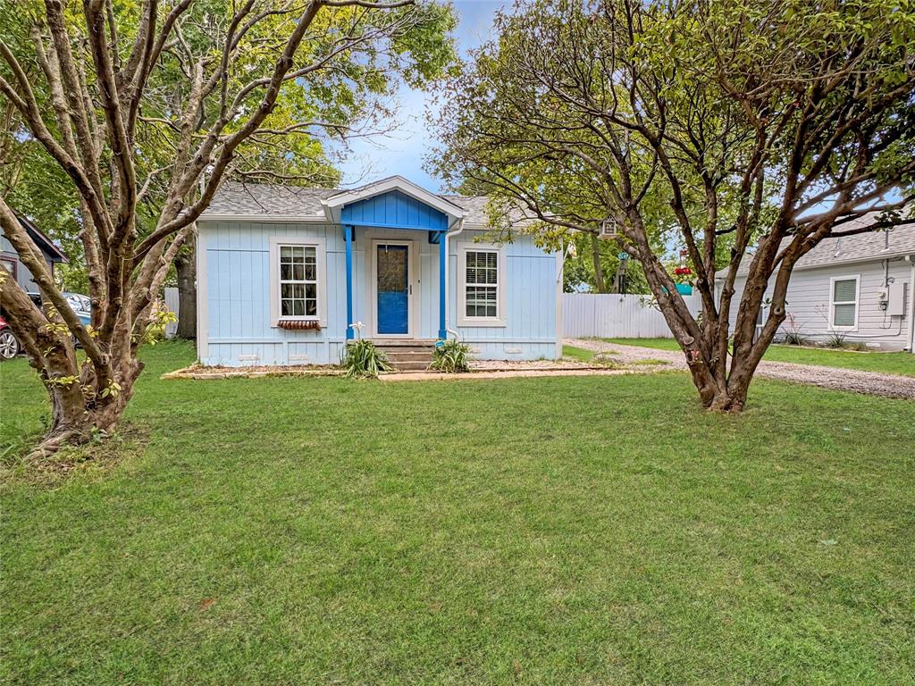 604 S Maple Street Property Photo 1